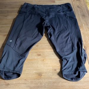 Lululemon cropped